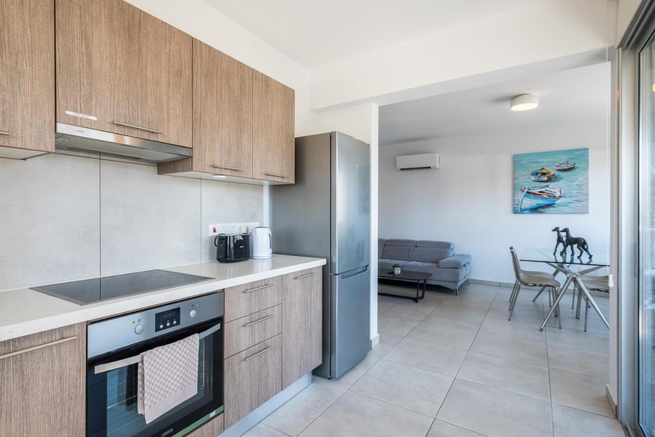 Solaar Apartments Faneromeni Ларнака Екстериор снимка