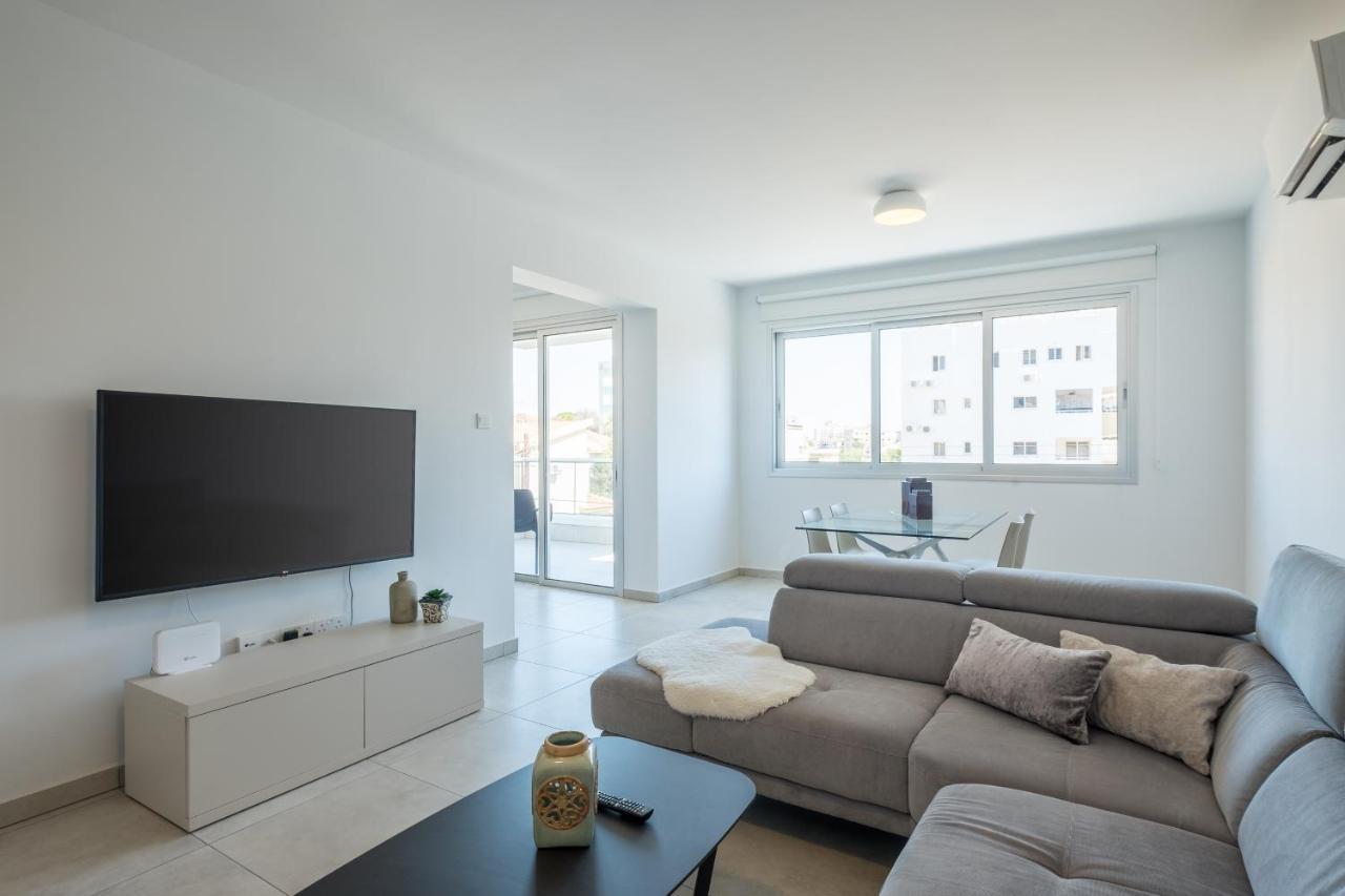 Solaar Apartments Faneromeni Ларнака Екстериор снимка