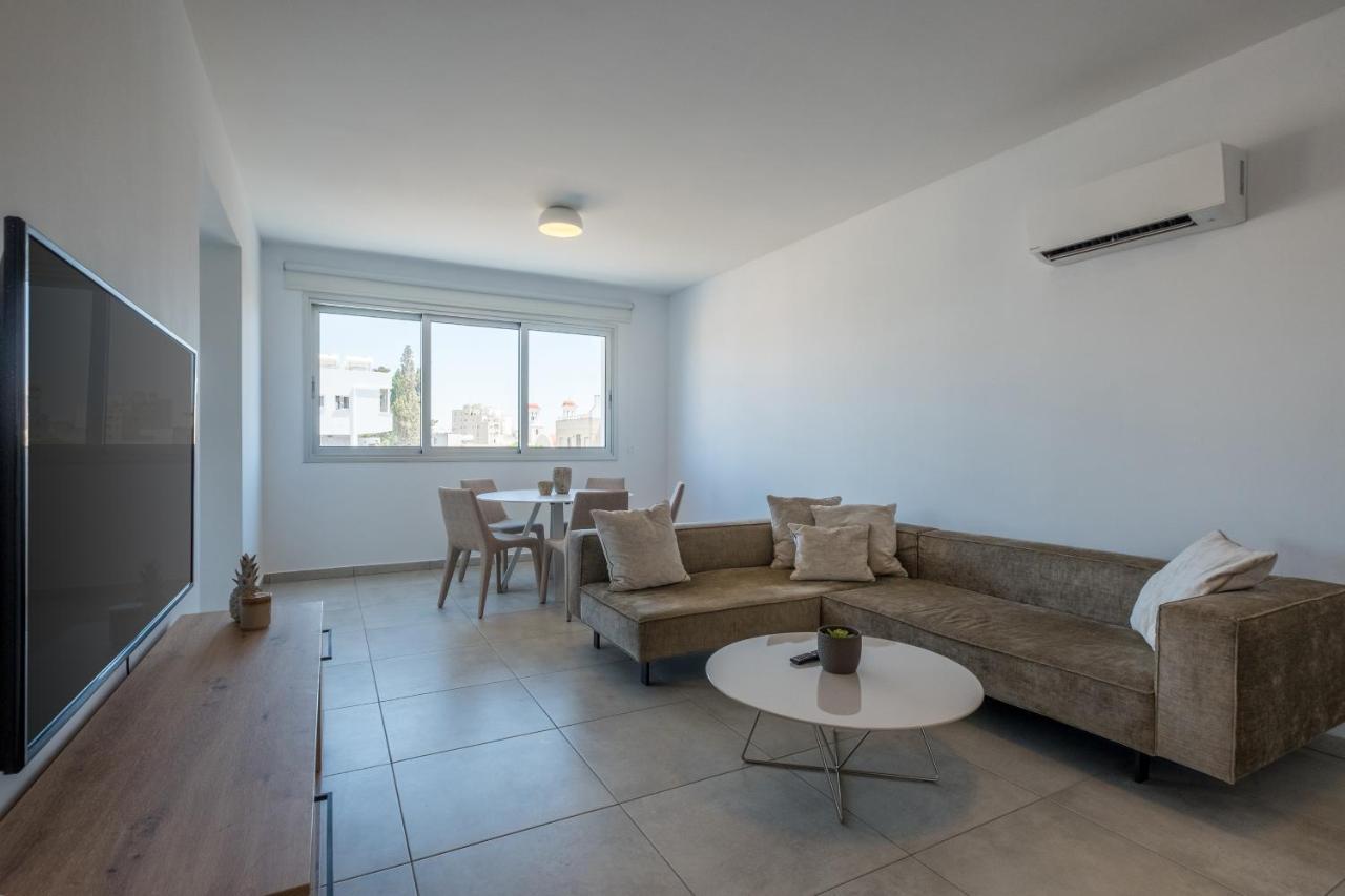 Solaar Apartments Faneromeni Ларнака Екстериор снимка