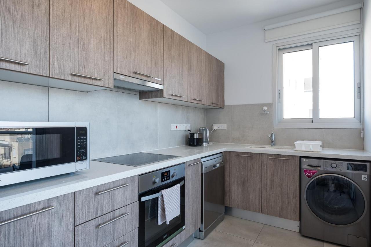 Solaar Apartments Faneromeni Ларнака Екстериор снимка