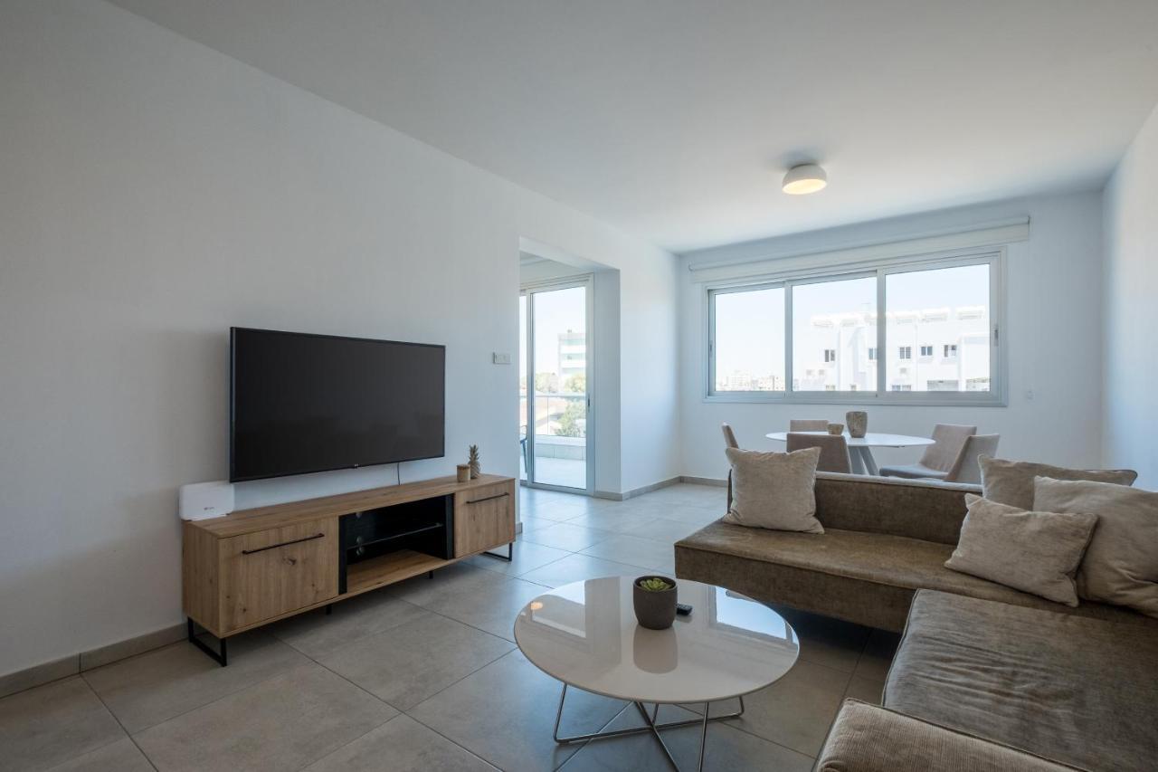 Solaar Apartments Faneromeni Ларнака Екстериор снимка