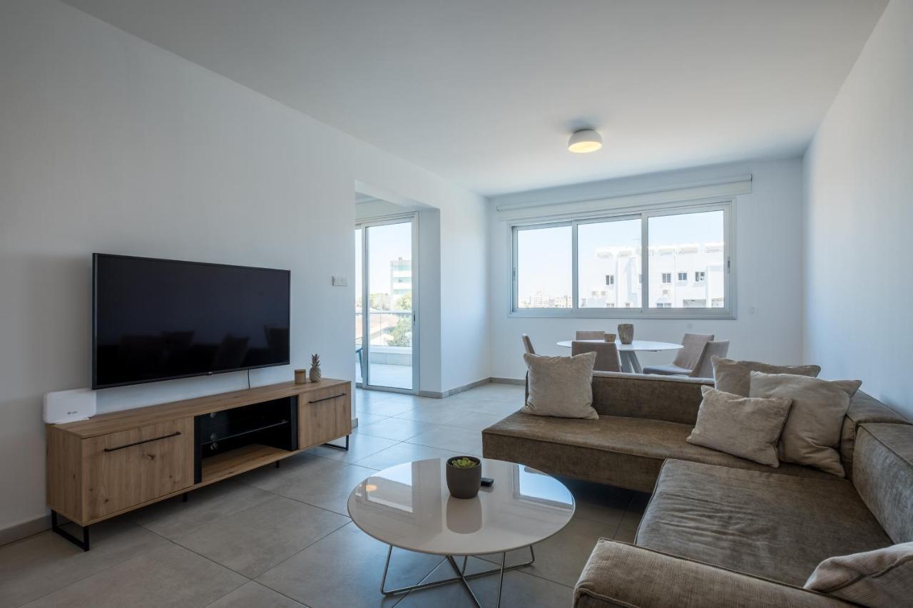 Solaar Apartments Faneromeni Ларнака Екстериор снимка