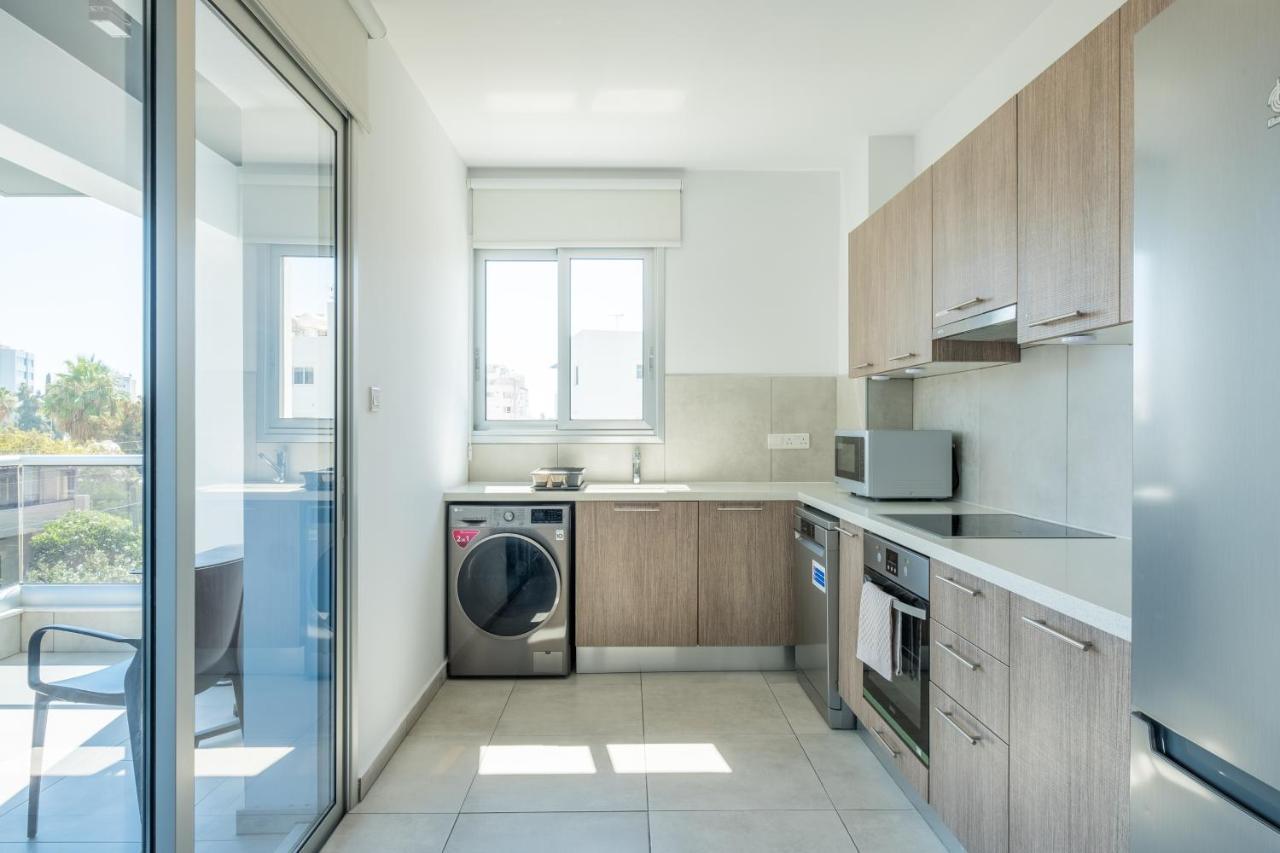 Solaar Apartments Faneromeni Ларнака Екстериор снимка